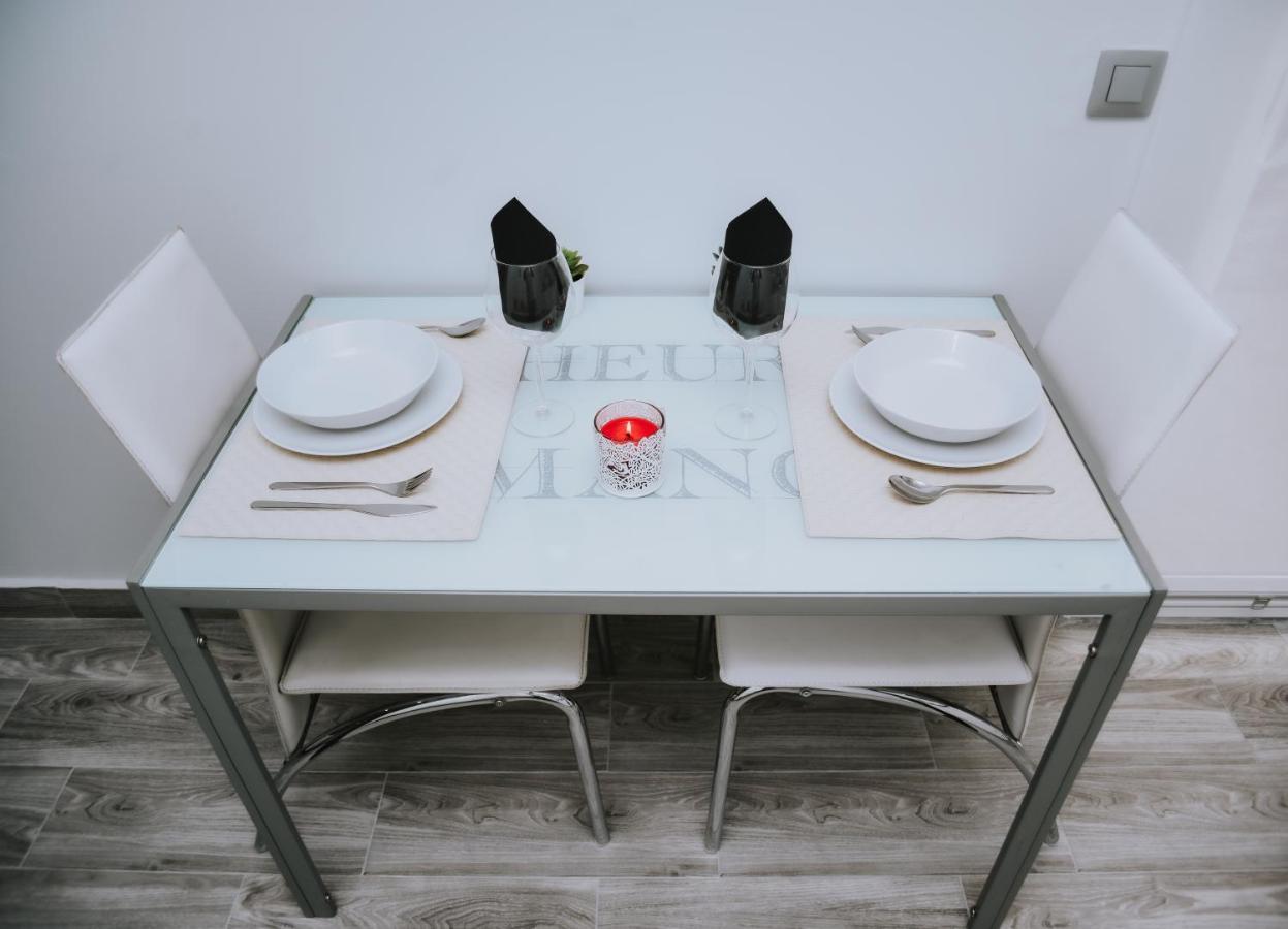 Eres Emerita "Apartamentos & Suites" 메리다 외부 사진