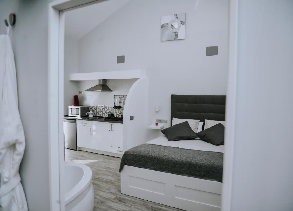 Eres Emerita "Apartamentos & Suites" 메리다 외부 사진